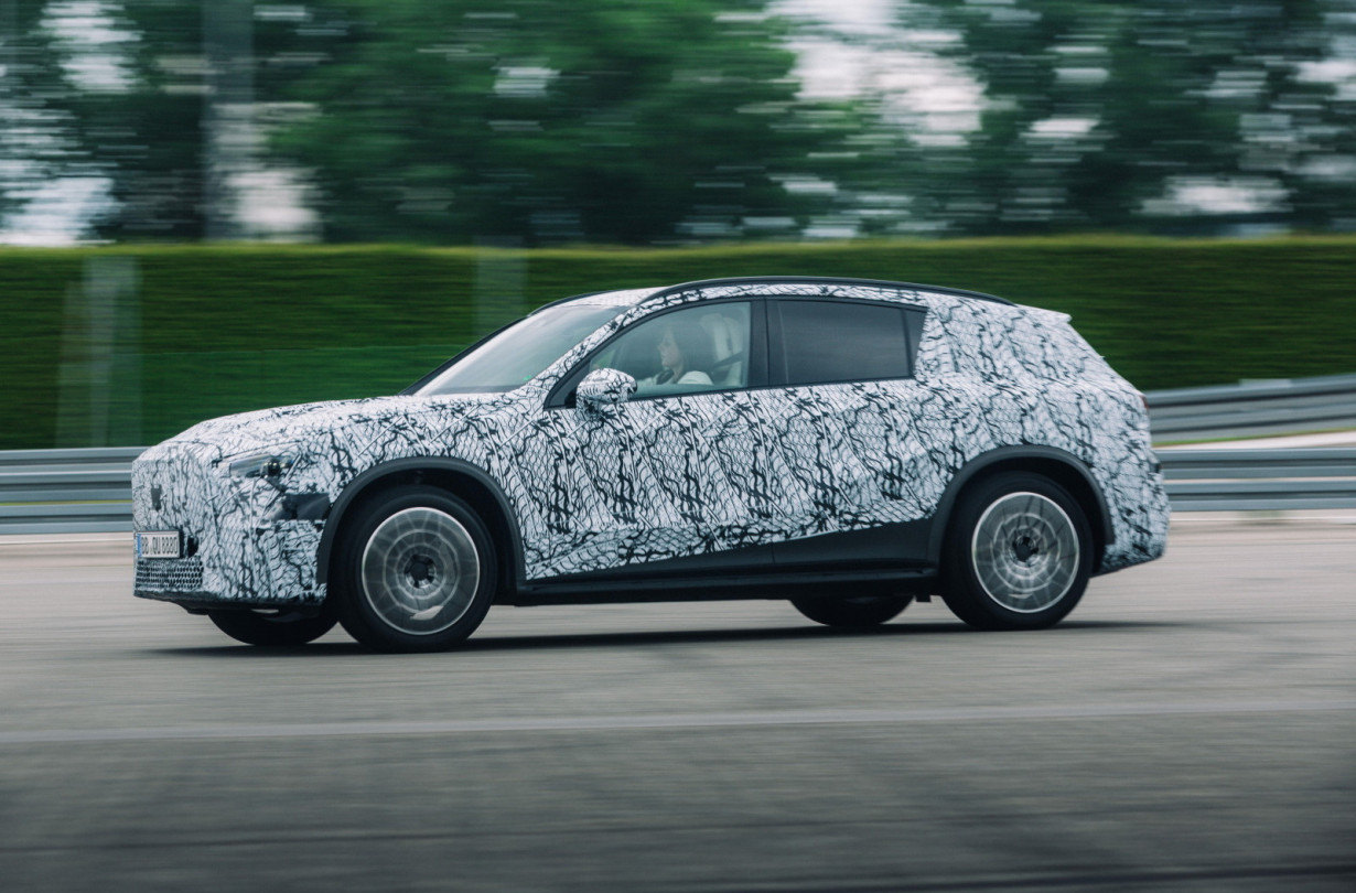 Η παγκόσμια πρεμιέρα της νέας ηλεκτρικής Mercedes-Benz GLC έχει προγραμματιστεί για τις 7 Σεπτεμβρίου 2025 στο Σαλόνι του Μονάχου. Mercedes-Benz GLC