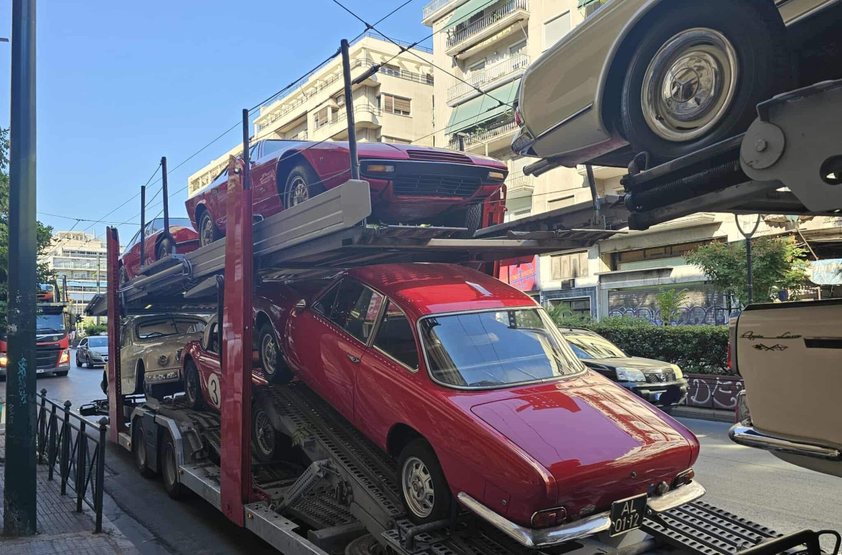 Αλλά όλα αυτά πλέον ανήκουν στο παρελθόν. Το στολίδι της χώρας έπαψε να λειτουργεί. Ελληνικό Μουσείο Αυτοκινήτου
