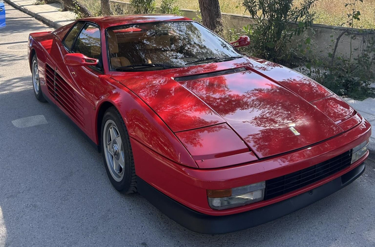 Σε τόσο καλή κατάσταση, η Testarossa συνεχίζει να τραβάει τα βλέμματα σαν μαγνήτης. Ferrari Testarossa