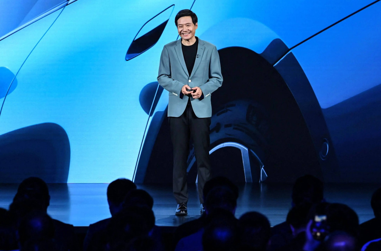 «Αγοράσαμε τρία Tesla Model Y για αποσυναρμολόγηση και έρευνα. Τι υπέροχο αυτοκίνητο!» δήλωσε ο Lei Jun. Model Y