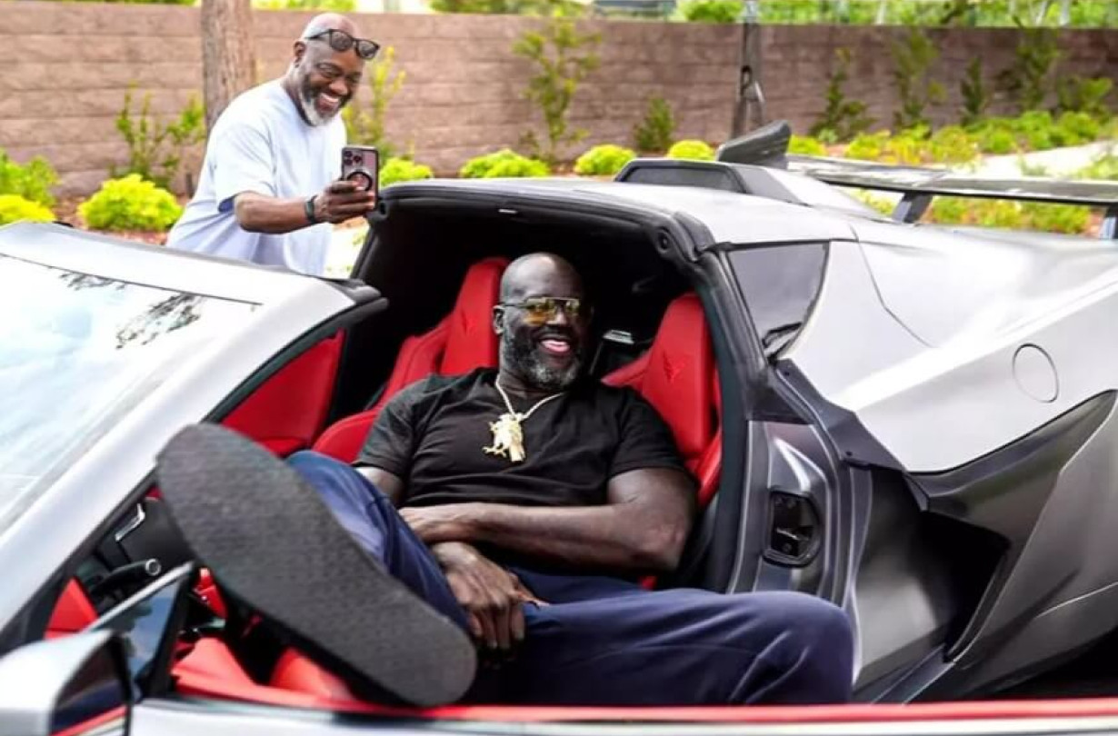 Πριν 20 χρόνια, o Shaquille O'Neal αγόρασε δύο Lamborghini Gallardo και τις ένωσε σε μία. Τώρα, έχει βρει απλούστερο τρόπο. Shaquille O'Neal