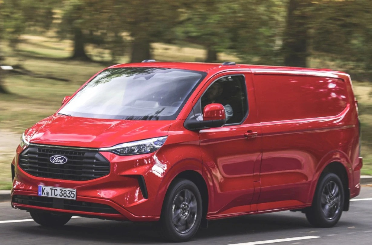 Η εν λόγω έρευνα της Ford Pro πραγματοποιήθηκε σε 3.000 οδηγούς βαν και 150 διαχειριστές στόλων σε Ευρώπη και ΗΠΑ Ford Transit