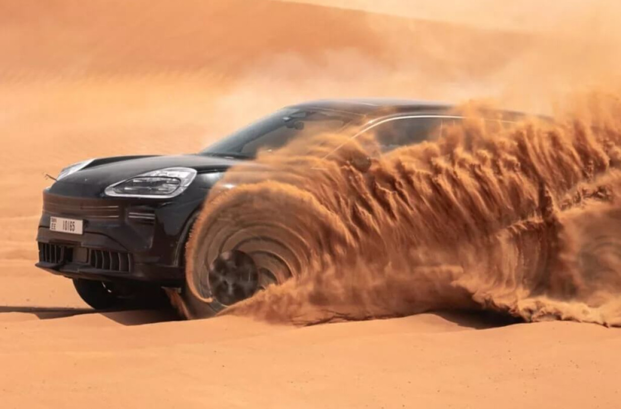 Ως αποτέλεσμα, η Porsche αναφέρει ότι οι μηχανικοί της υπέβαλλαν εικονικά πρωτότυπα σε ψηφιακές δοκιμαστικές διαδρομές ήδη από τη φάση του σχεδιασμού της νέας Cayenne Electric. Cayenne Electric
