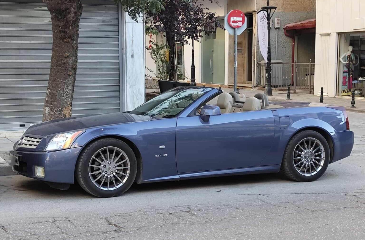 Cadillac XLR