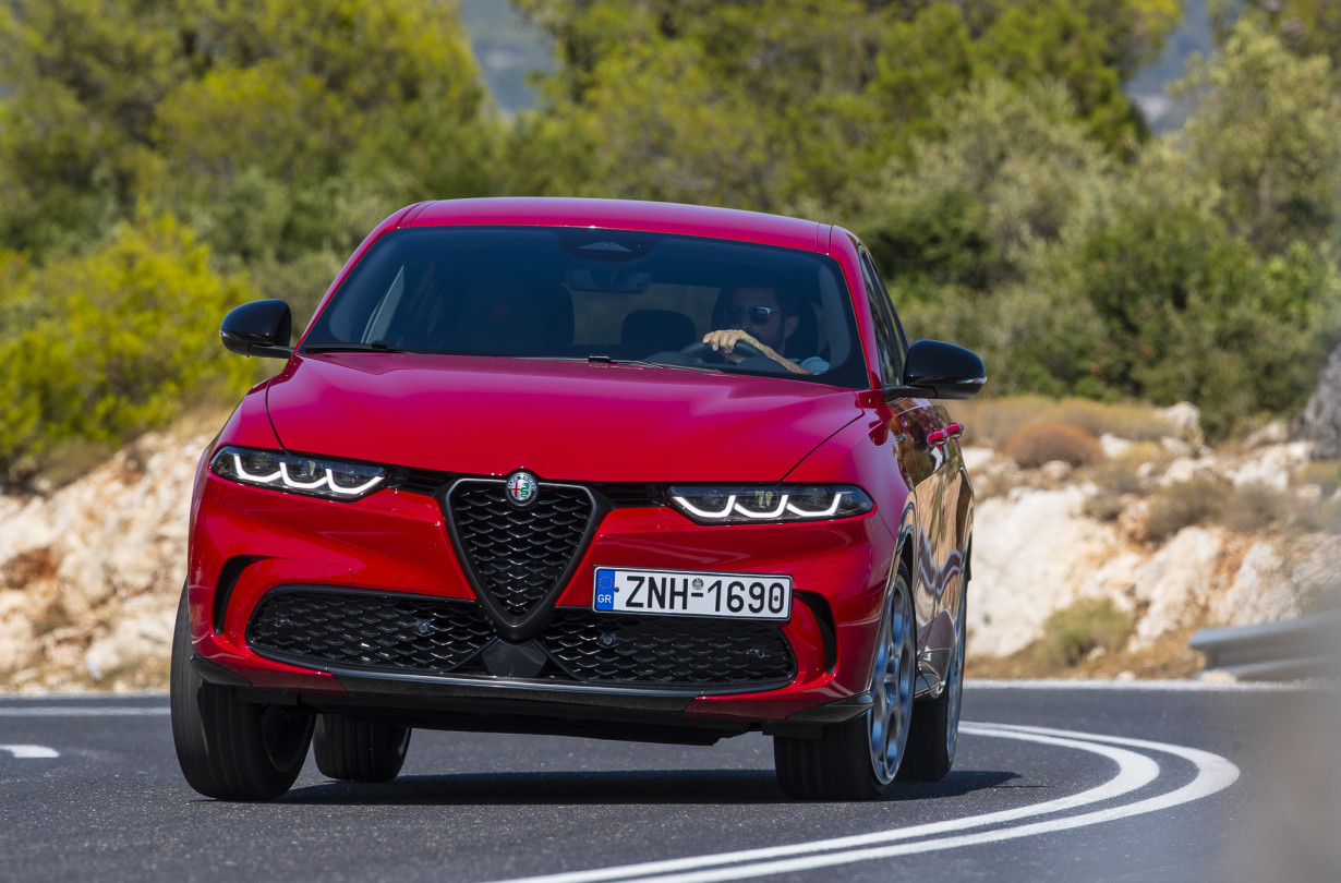 Σύμφωνα με εκπρόσωπο της Alfa Romeo, γίνονται προσπάθειες έτσι ώστε η μάρκα να διατηρήσει το δικαίωμα να μετατοπίζει την πινακίδα στο μέλλον. Alfa Romeo