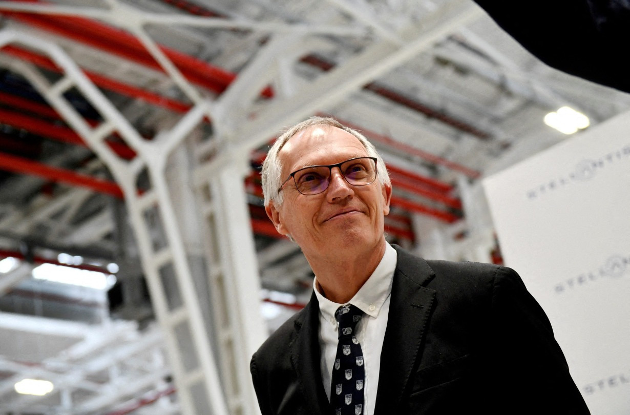 Carlos Tavares: «Η Stellantis μπορεί να καταλήξει να εξαγοραστεί από τους Κινέζους» Carlos Tavares