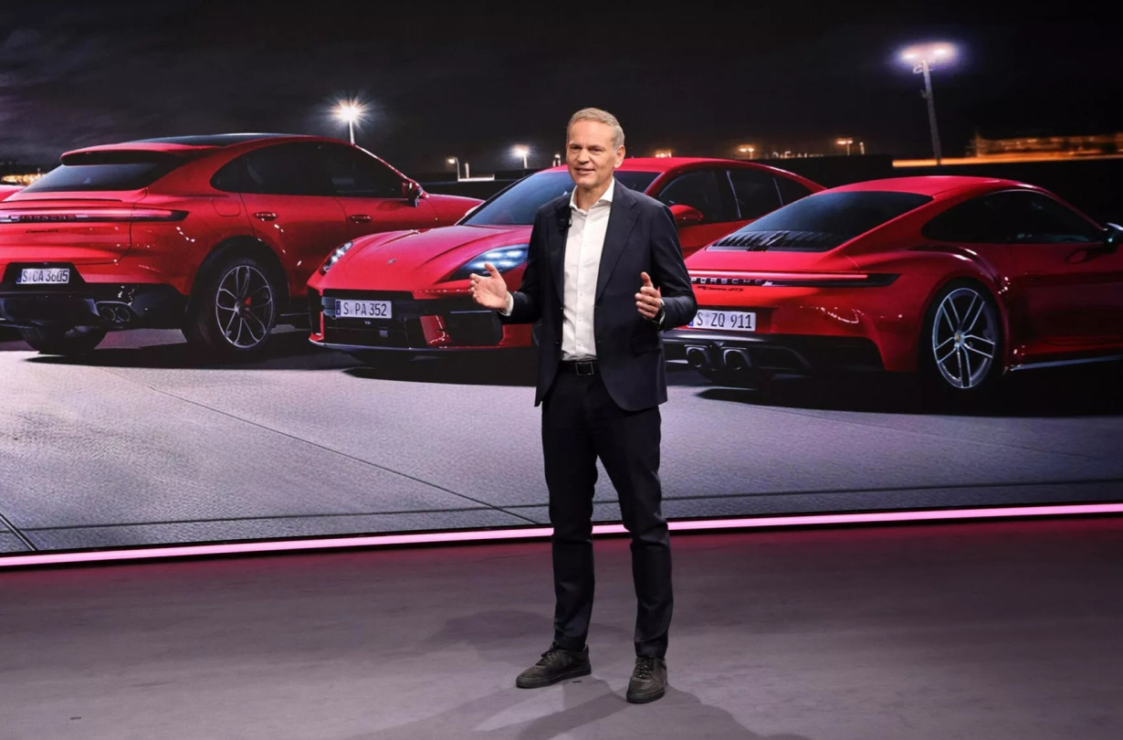 Το νέο πρόσωπο της Porsche, ο Leiters, θεωρείται «επιστροφή στις ρίζες». Με σημαντικό τεχνικό υπόβαθρο, γνώση της μάρκας και εμπειρία στην ανάπτυξη υβριδικών και ηλεκτρικών συστημάτων. Porsche