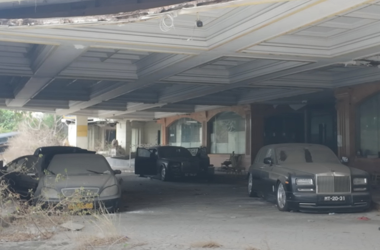 Όπως φαίνεται, καμία από αυτές τις άλλοτε εντυπωσιακές παρουσίες δε θα ξαναβγεί ποτέ στον δρόμο. Rolls-Royce