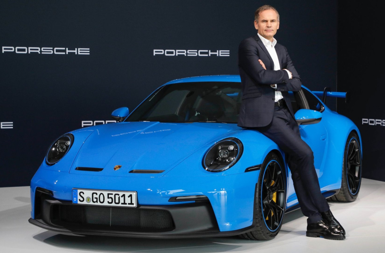 Η Porsche, έχοντας μπροστά της μια νέα εποχή, καλείται πλέον να αποδείξει ότι μπορεί να συνδυάσει την τεχνολογική της πρωτοπορία με τη διαχρονική της σπορ ταυτότητα Oliver Blume Porsche