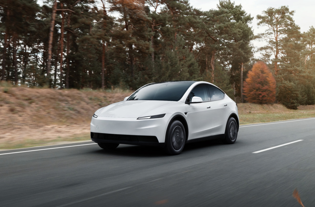 Το Tesla Model Y Standard είναι διαθέσιμο στην ελληνική αγορά από €39.990. Οι πρώτες παραδόσεις θα ξεκινήσουν τον Νοέμβριο Tesla Model Y Standard