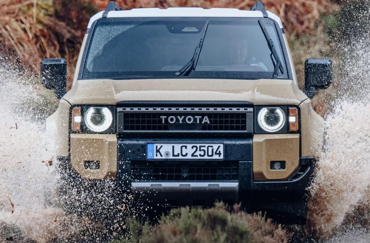 Αν το πρότζεκτ πάρει σάρκα και οστά το Toyota Land Cruiser PHEV πιθανότατα θα έρθει και στην Ευρώπη μιας και η τοποθέτηση επαναφορτιζόμενης υβριδικής μονάδας θα μειώσει αισθητά τους ρύπους Toyota Land Cruiser