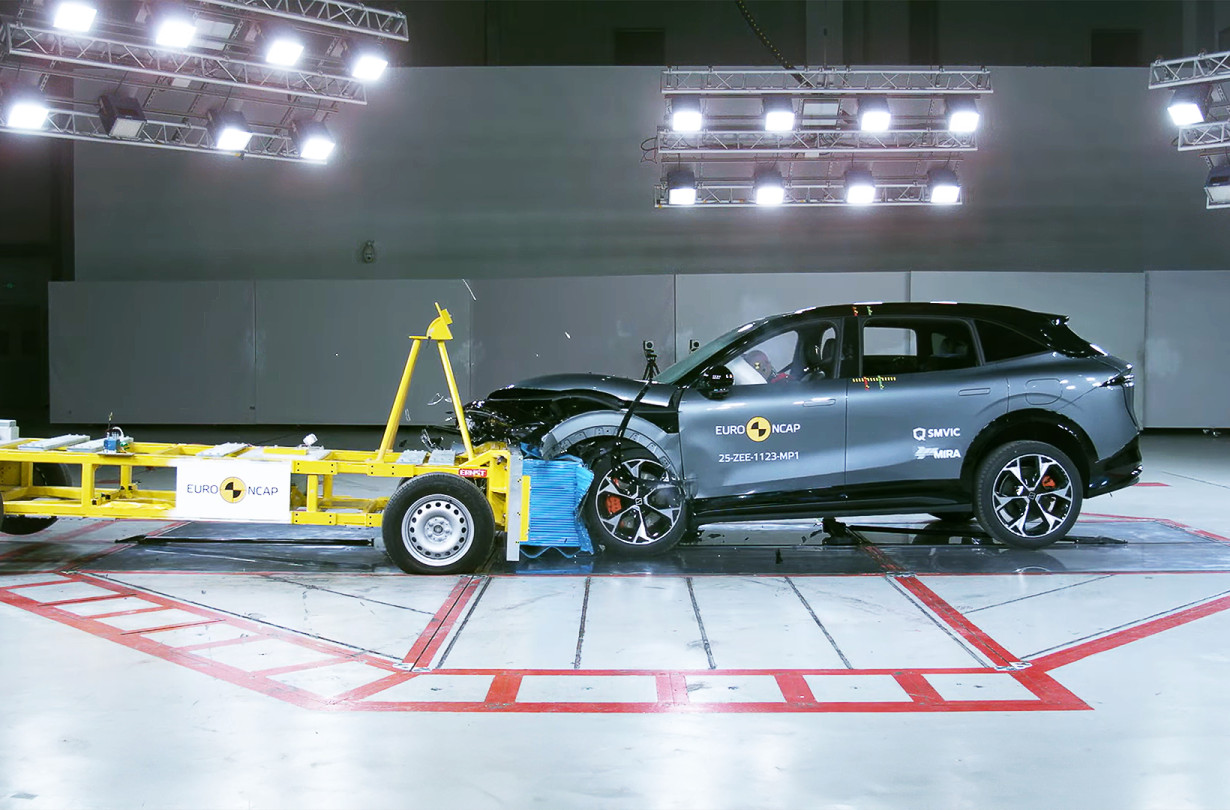 Μετά τα 001 Shooting Brake και X το Zeekr 7X βαθμολογήθηκε με πέντε αστέρια από το Euro NCAP. Πλέον όλα τα μοντέλα της Zeekr στην Ευρώπη είναι πεντάστερα Zeekr 7X Euro NCAP