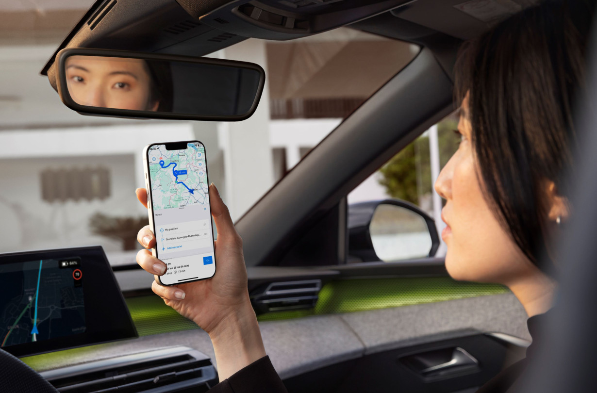 Η Peugeot προσφέρει δύο συνδεδεμένες υπηρεσίες στους πελάτες της για να διευκολύνει τη μετάβαση στην ηλεκτρική κινητικότητα. Peugeot Connect One