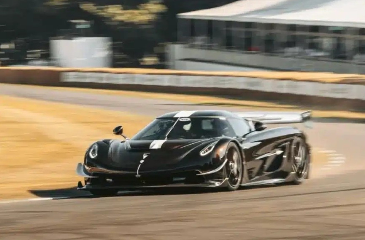 Koenigsegg Sadair’s Spear