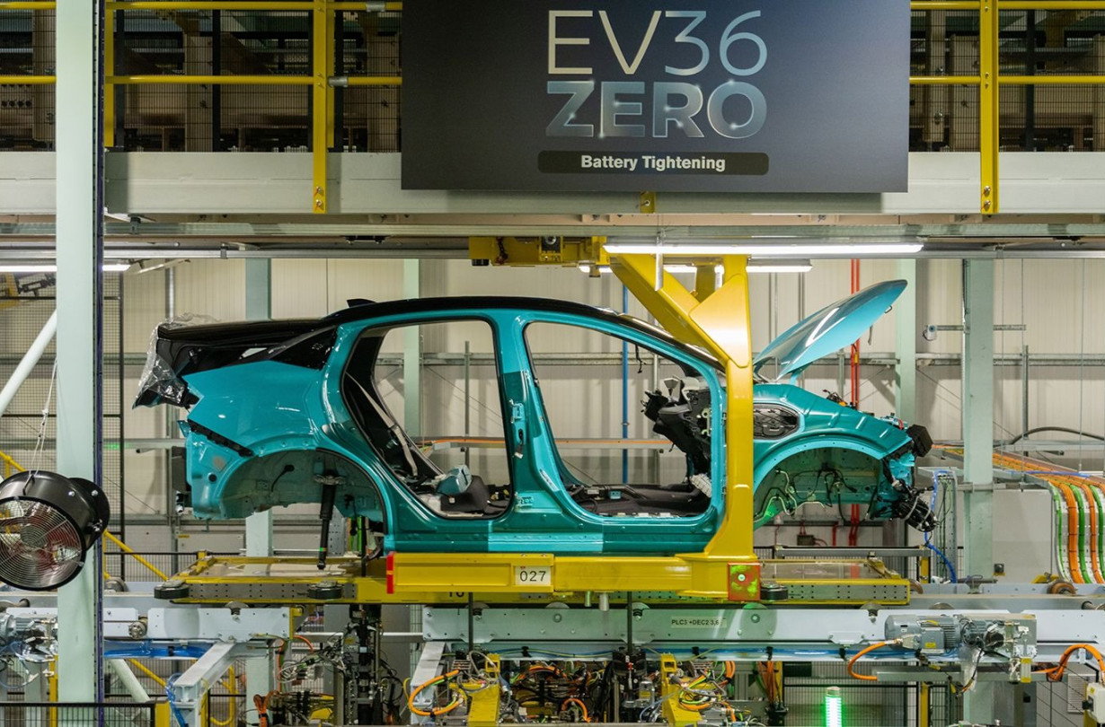 Nissan Leaf production