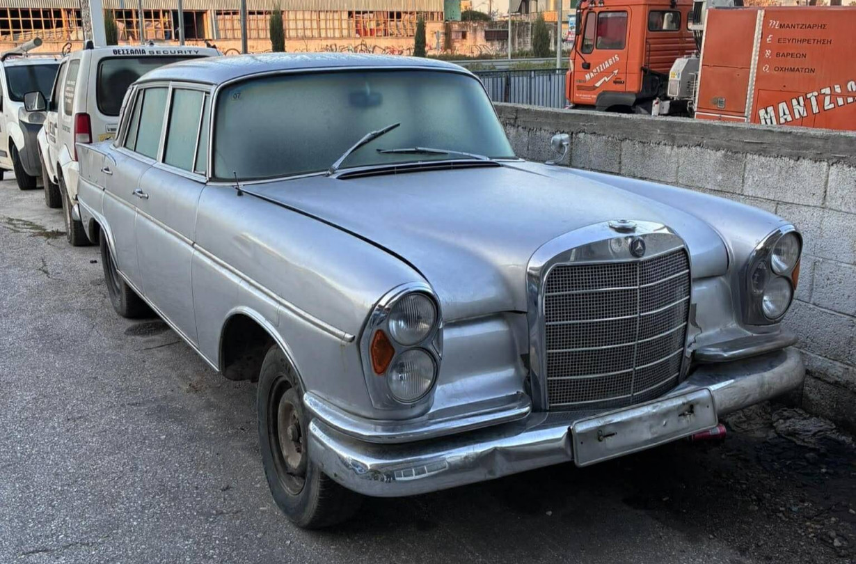 Mercedes-Benz W112