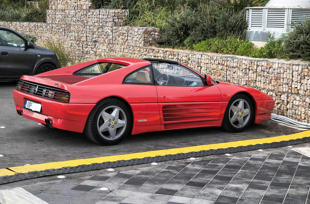 Ferrari 348