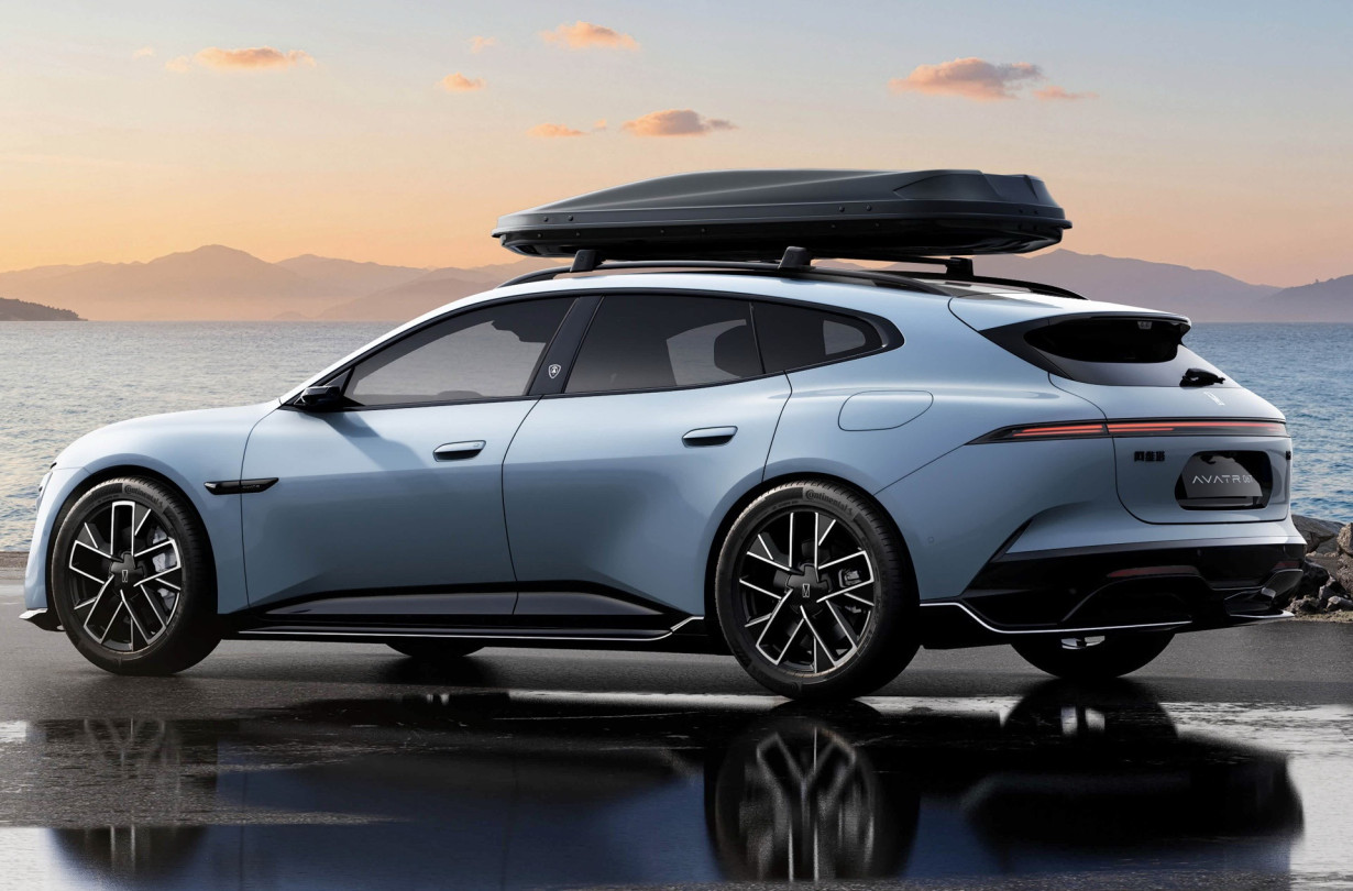 στέισον, Avatr 06T