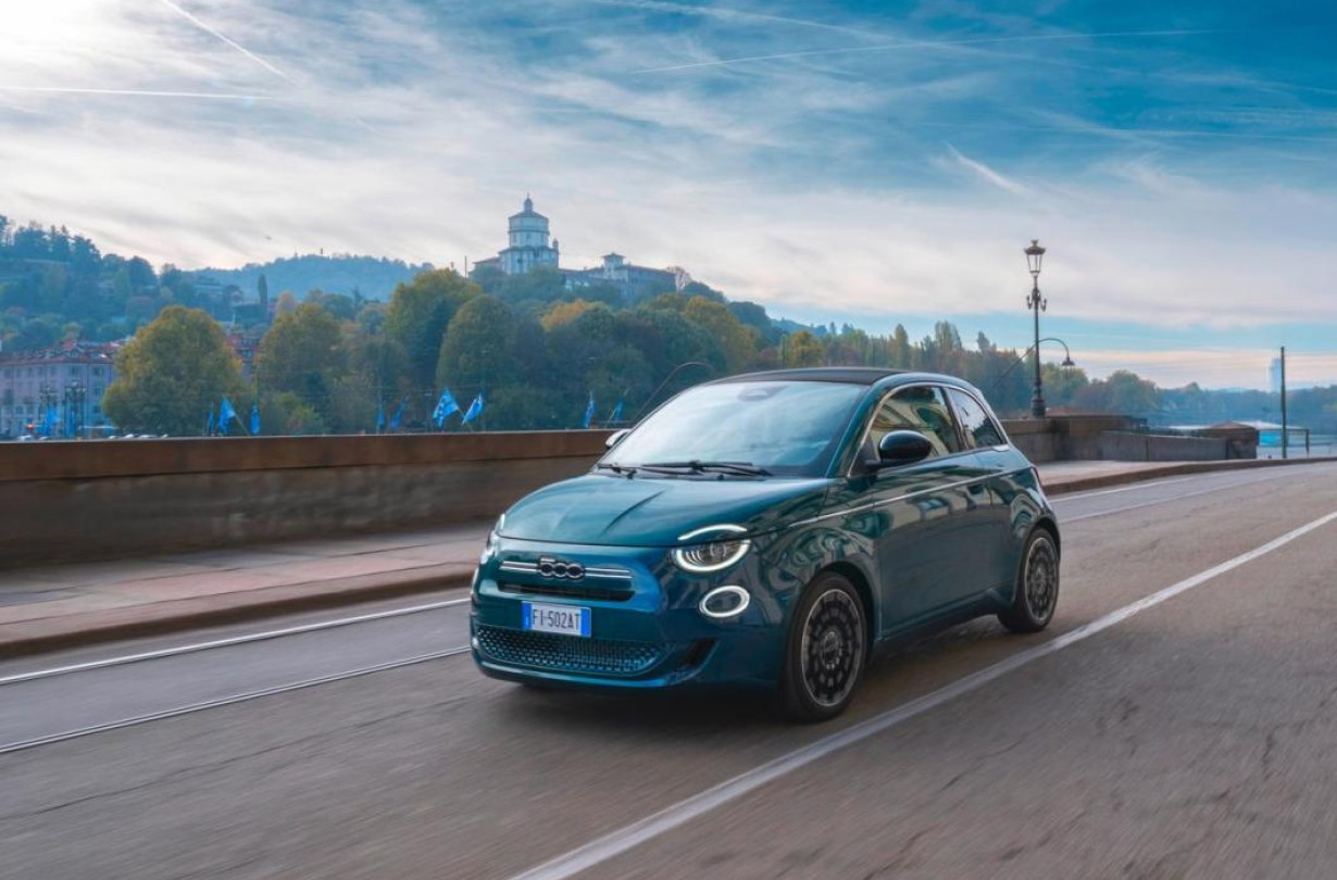 FIAT 500 Hybrid