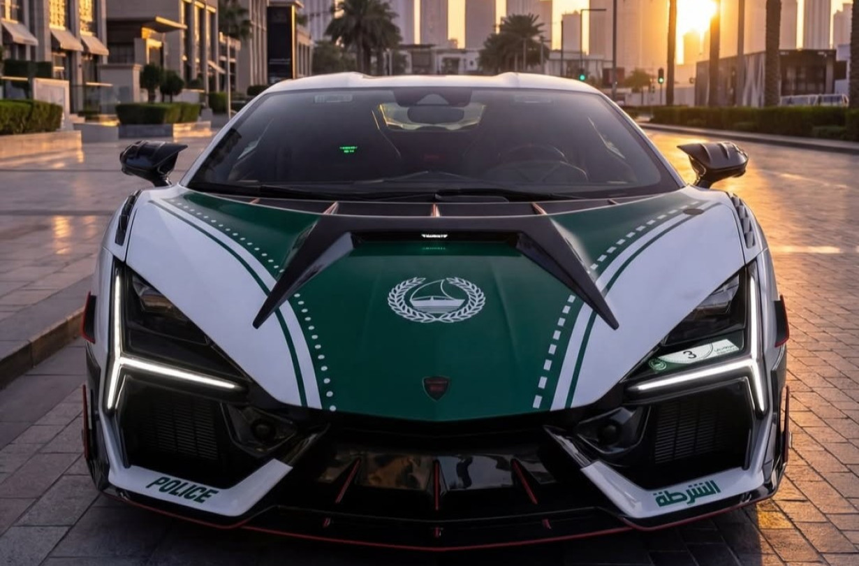 Lamborghini Revuelto