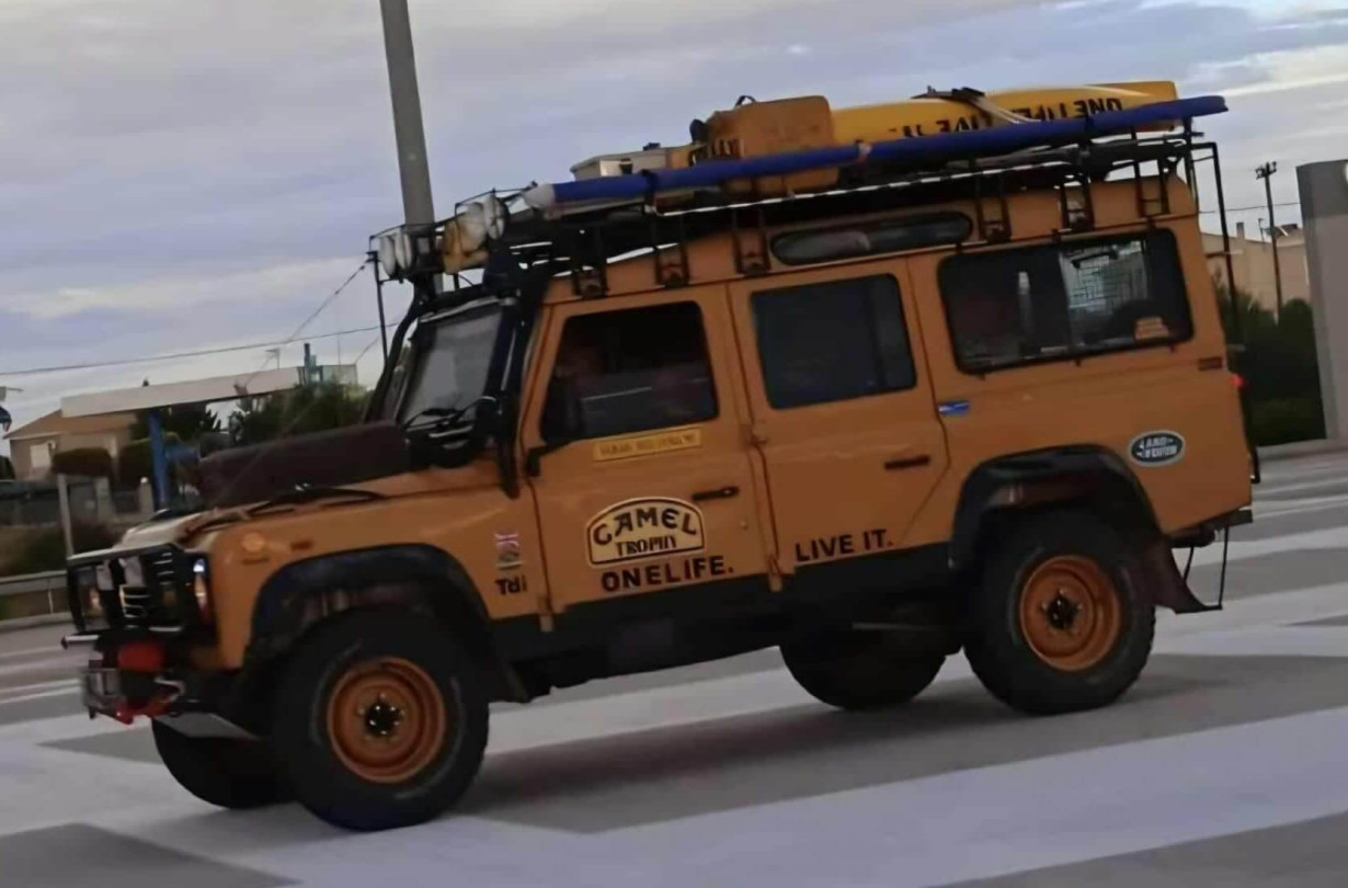 Land Rover Defender