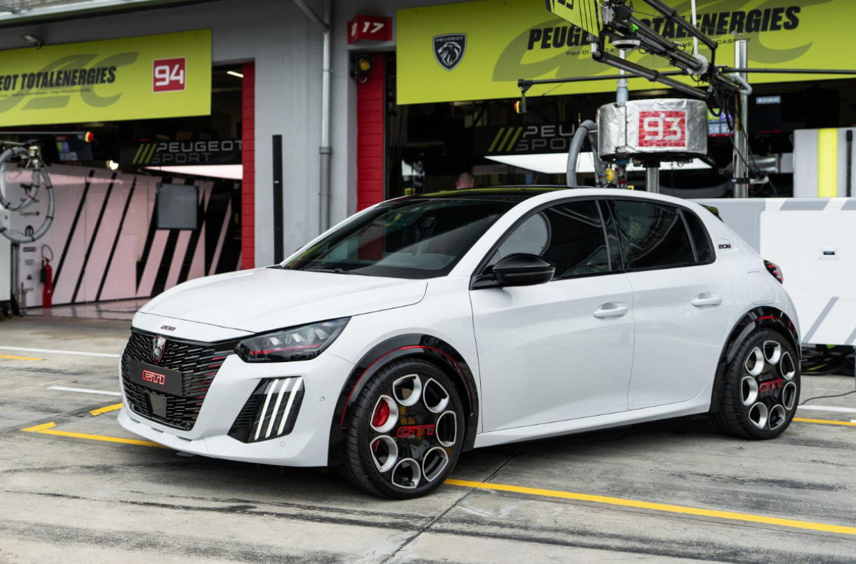 Peugeot e-208 GTi