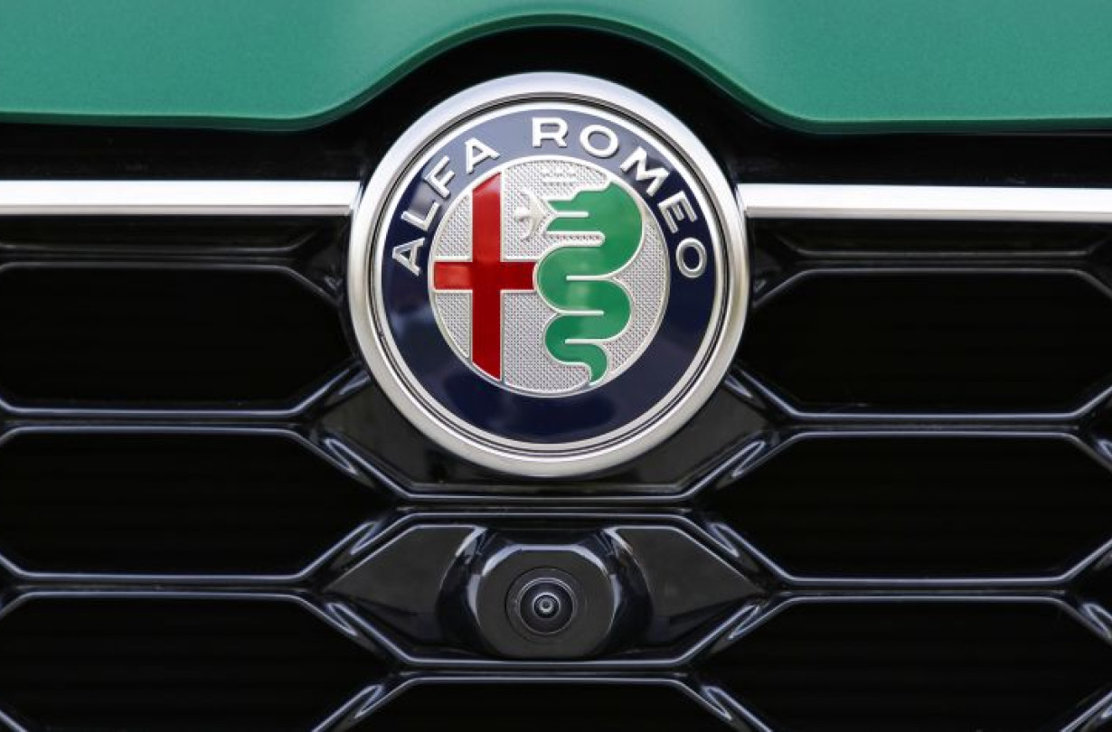 Alfa Romeo C-SUV