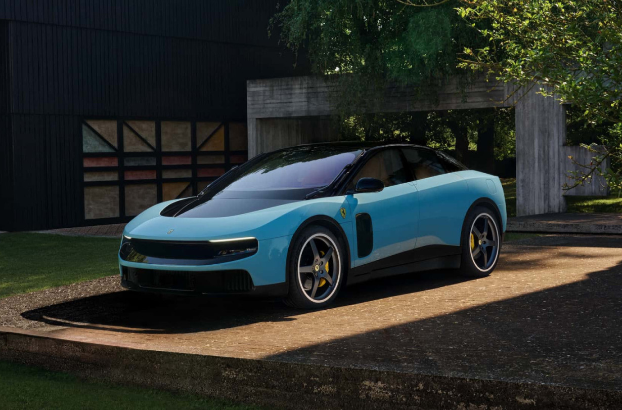 ferrari Luce