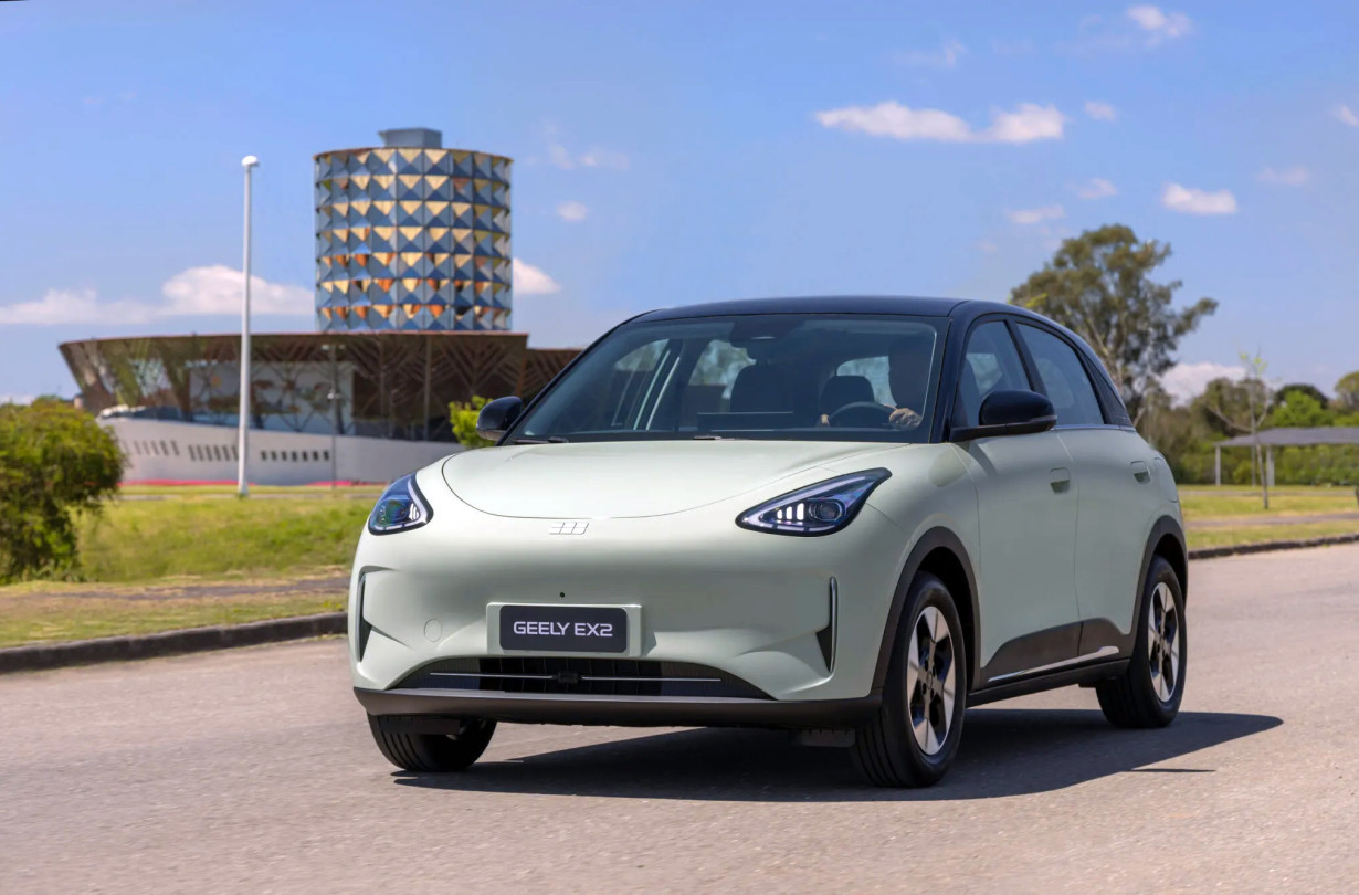 Geely EX2