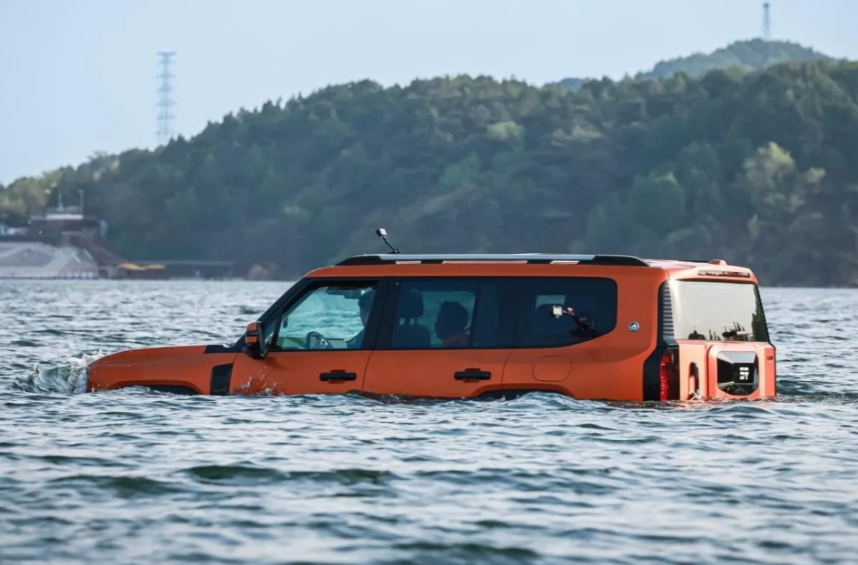 Jetour G700