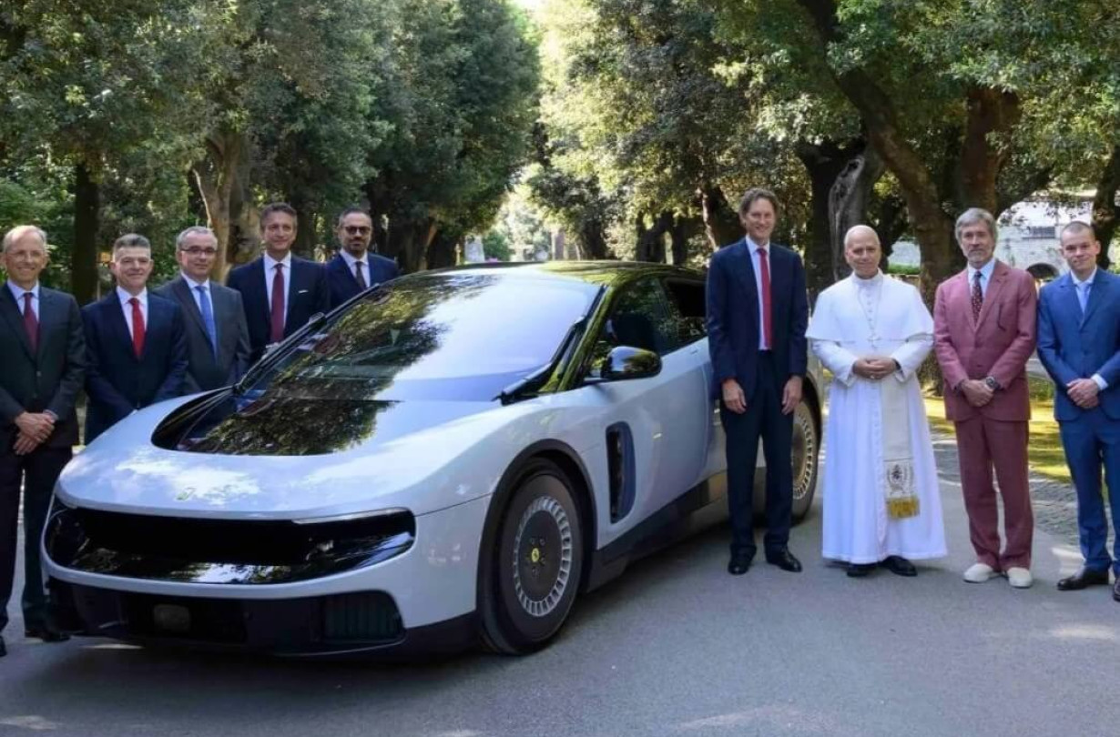 Ferrari Luce