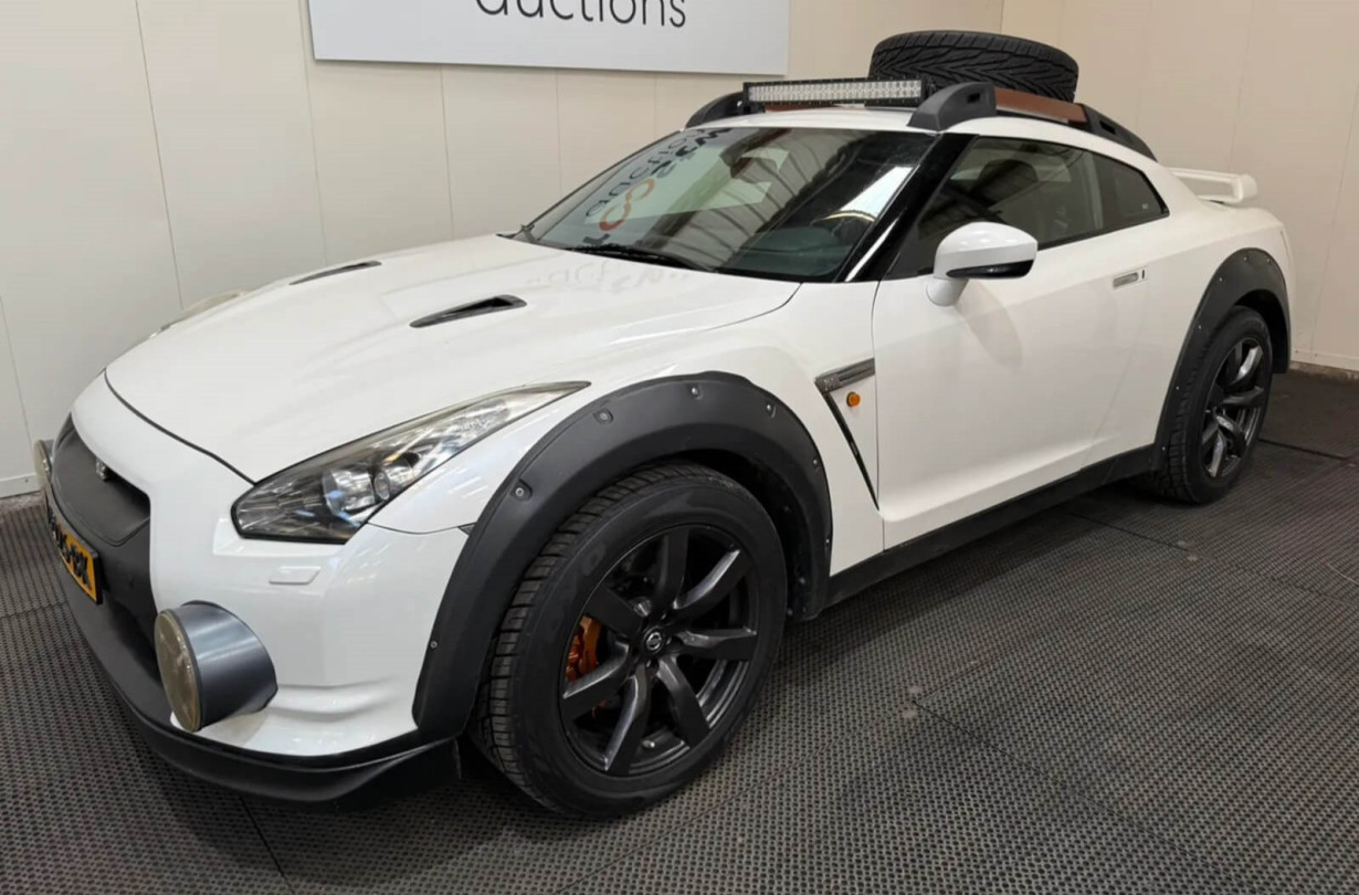 Nissan GT-R