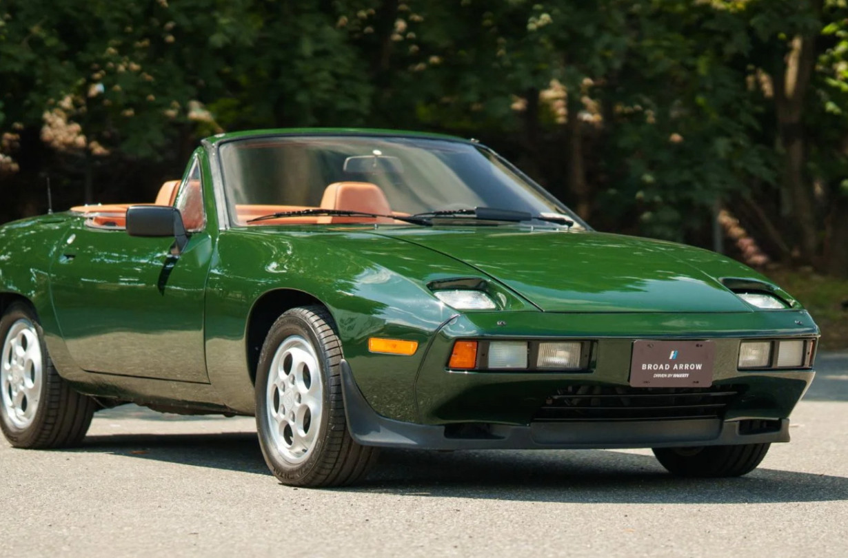 Porsche 928