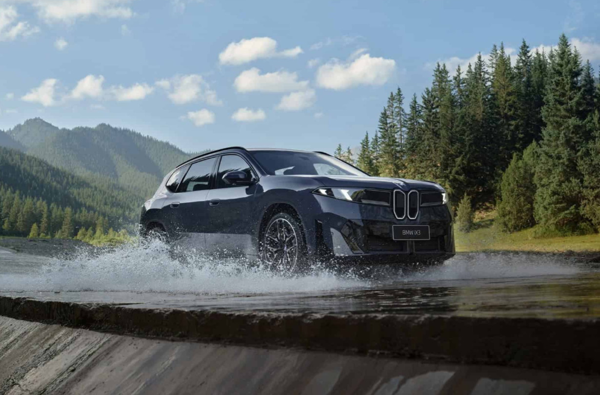 BMW iX3