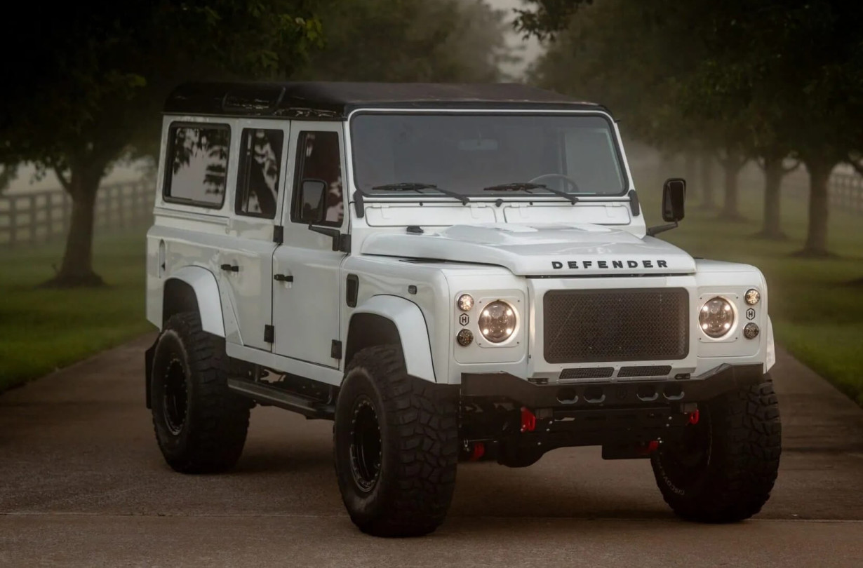 Land Rover Defender