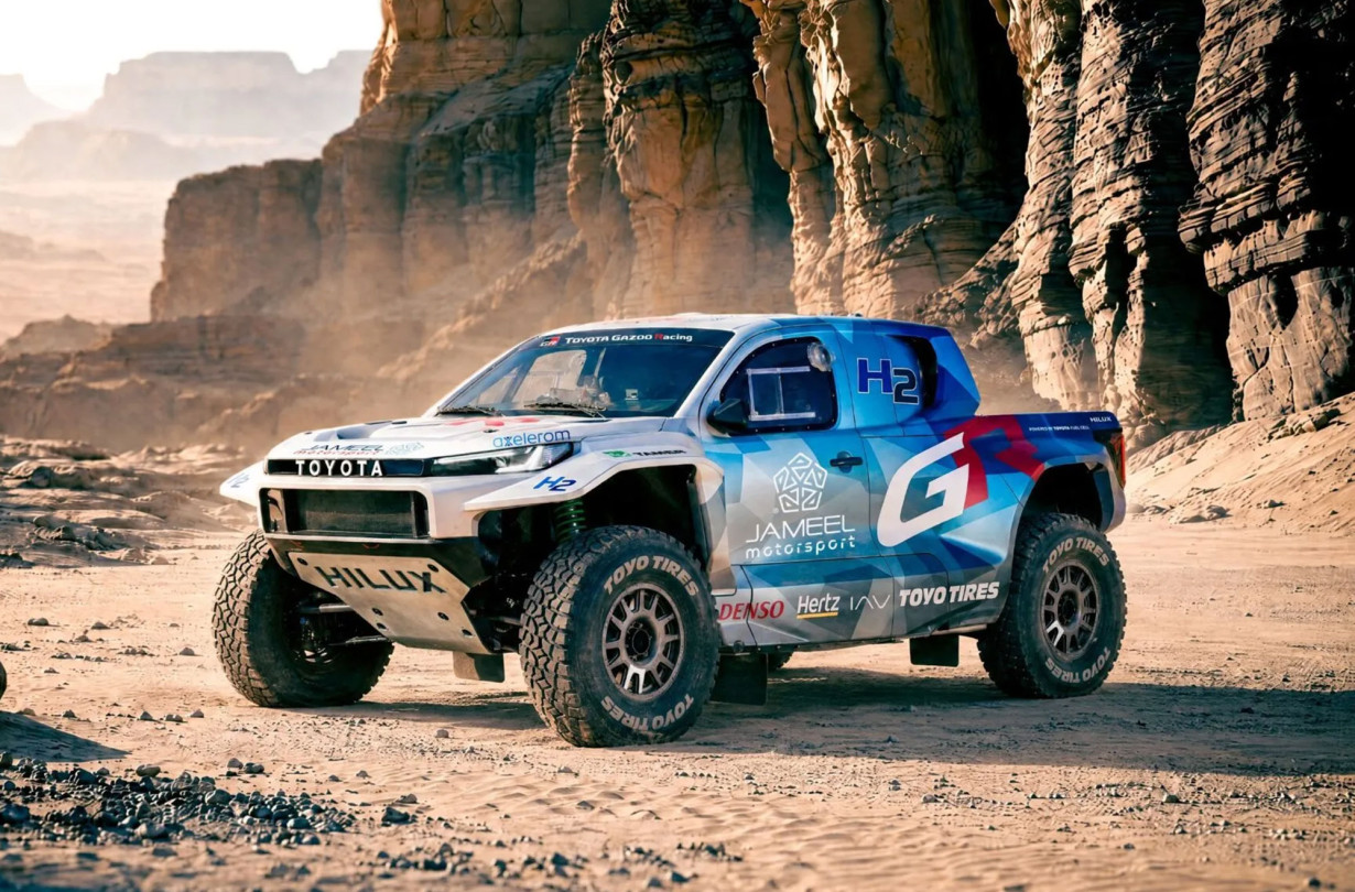 DKR GR FC Hilux