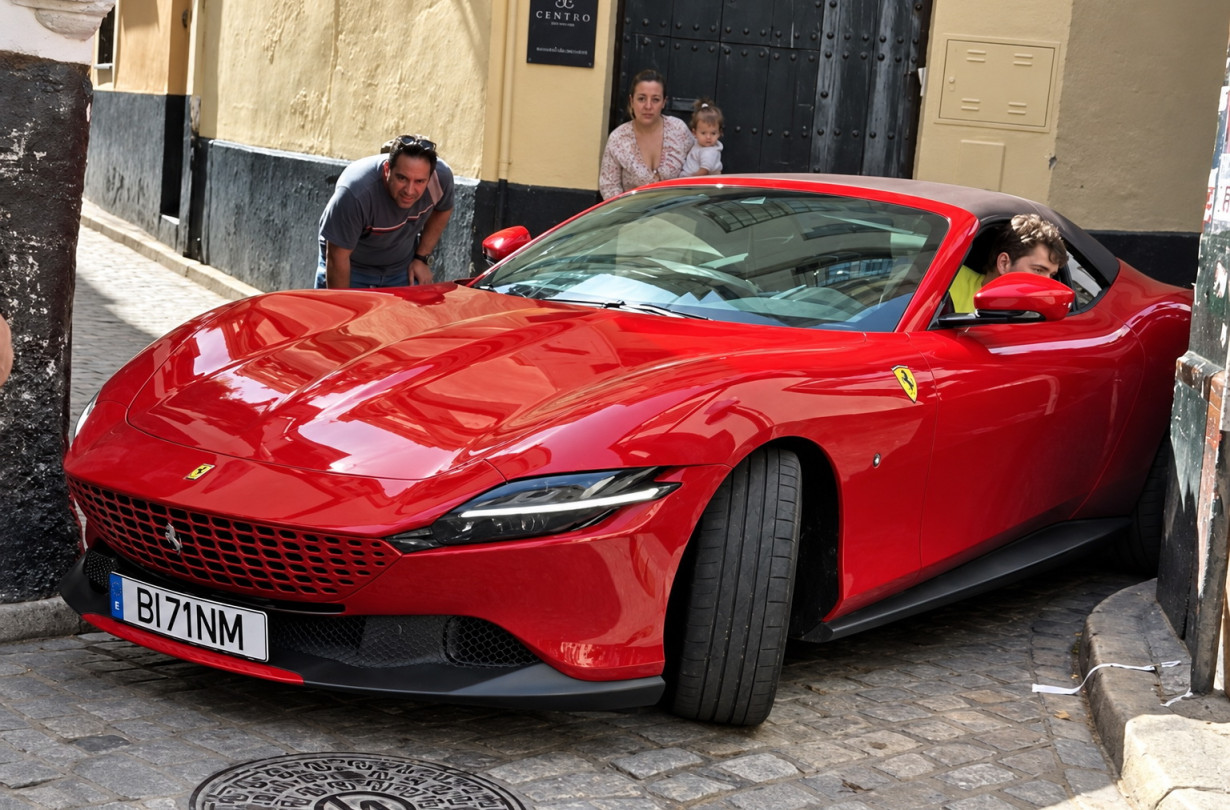 Ferrari Roma Spider