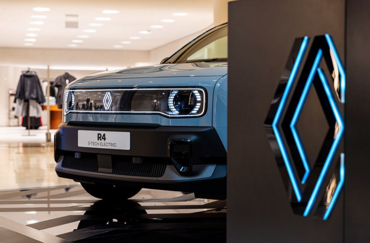 Renault 4 E-Tech electric