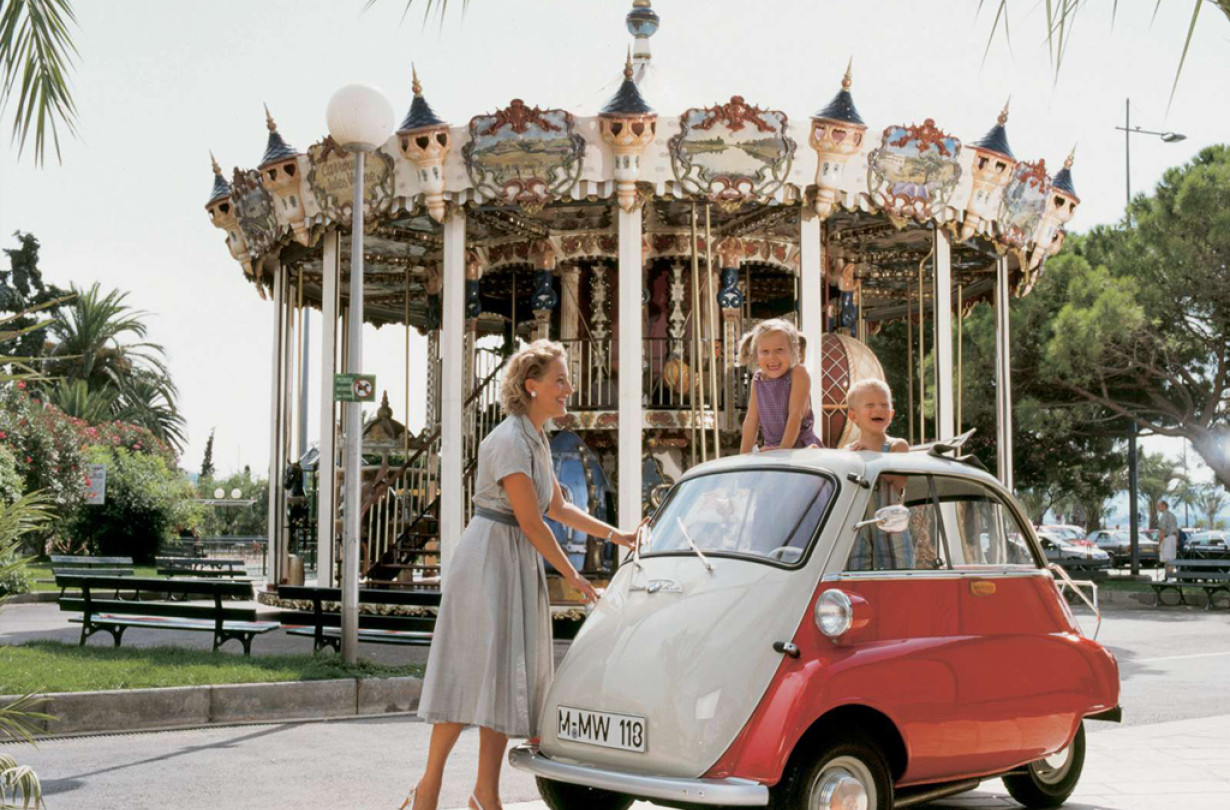 Το Isetta εξαφανίστηκε το 1962. Αν είχε μειονεκτήματα; Μα, φυσικά! Γεννήθηκε 70 χρόνια νωρίτερα απ’ ό,τι έπρεπε!