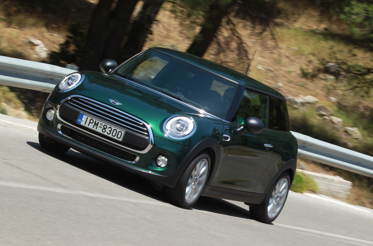 Test drive: Mini One 102 PS - frontalview on the move - Φωτογραφία Φωτεινή Πίμπα