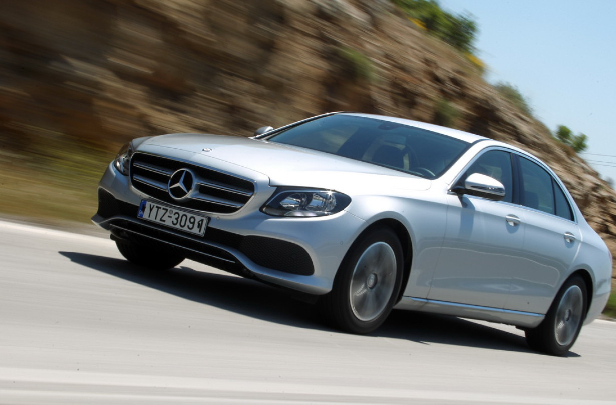Mercedes-Benz E200 - Φωτογραφία Φωτεινή Πίμπα
