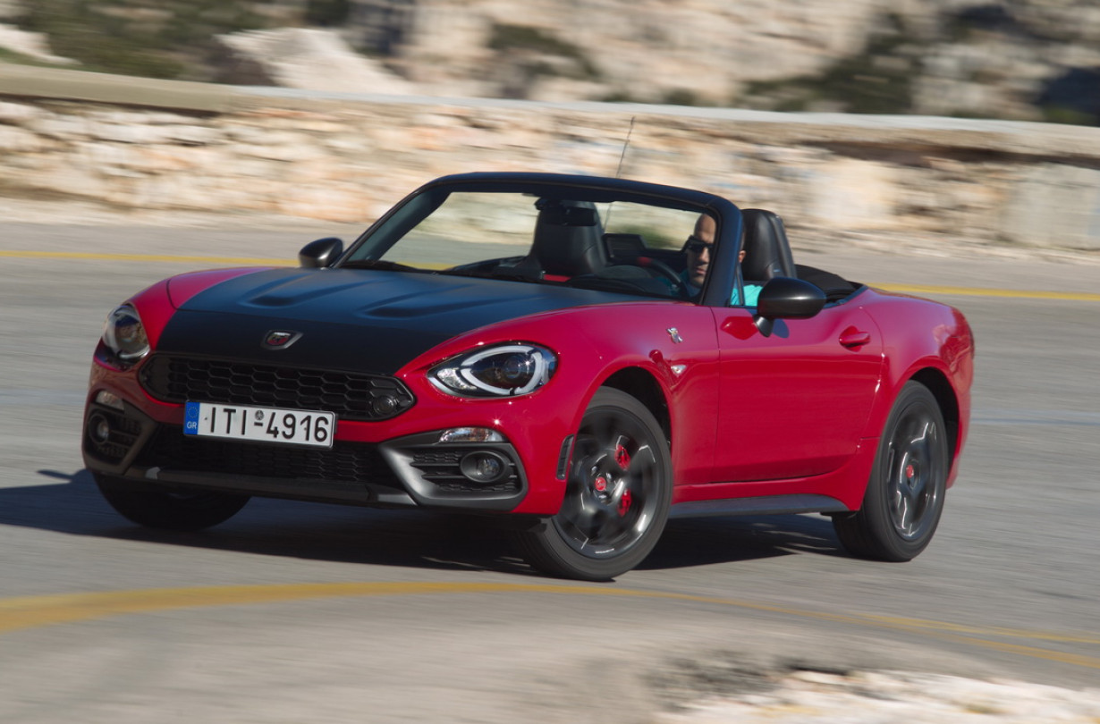 Abarth 124 spider - φωτογραφία: Θανάσης Κουτσογιάννης