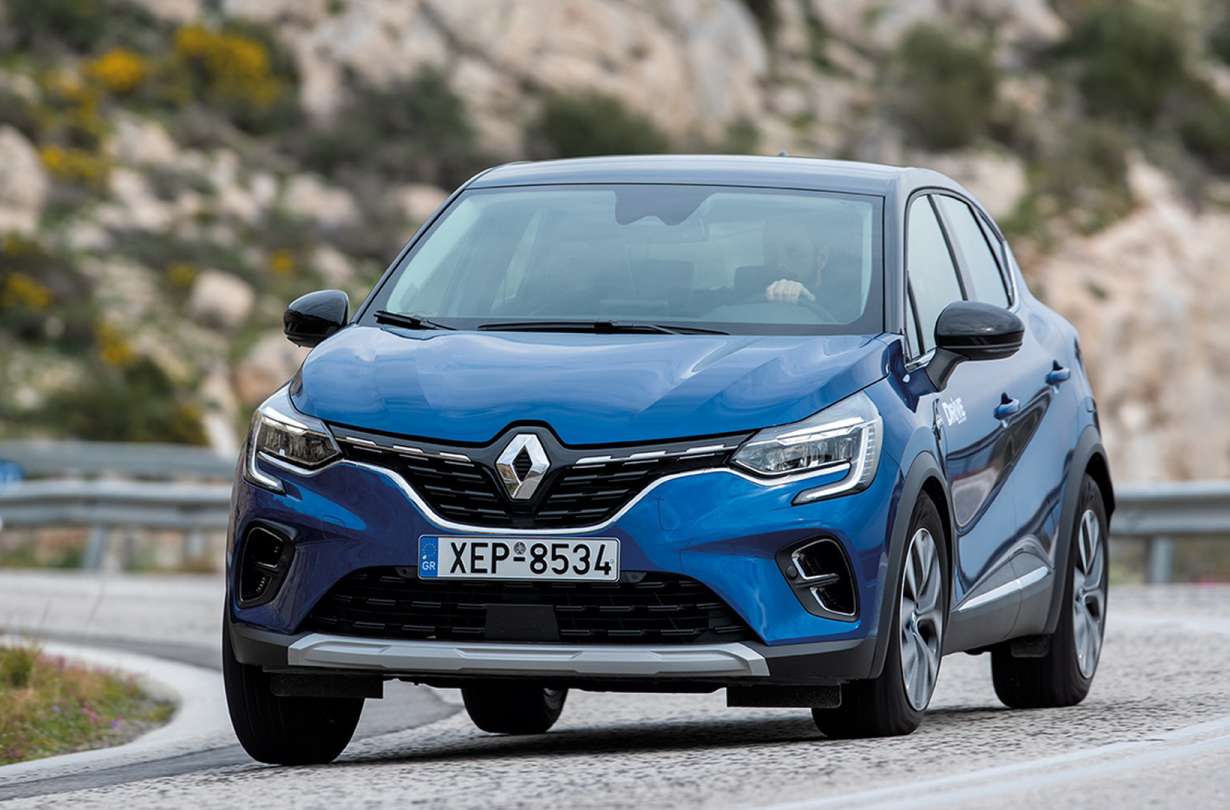 Το Captur θα στρίψει σβέλτα και παραμένοντας ουδέτερο στο όριο, με το επιπλέον βάρος του ως PHEV να μην γίνεται αντιληπτό κατά τη διάρκεια της στροφής. Test drive: Renault Captur E-TECH Plug-In Hybrid, Photo credits DRIVE Magazine/Thanassis Koutsogiannis