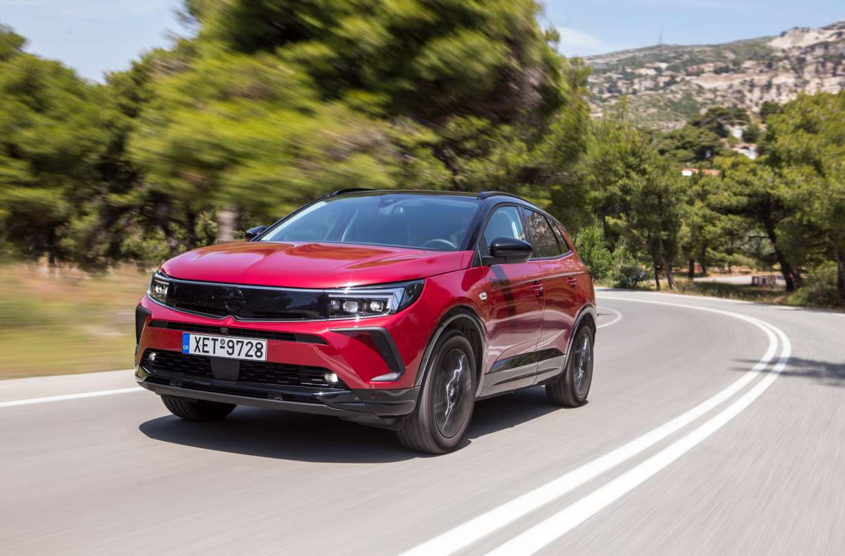 Test drive: Opel Grandland 1.5 Diesel 130 PS AT8, Photo credits DRIVE Media Credits/Thanassis Koutsogiannis Test drive: Opel Grandland 1.5 Diesel 130 PS AT8, Photo credits DRIVE Media Credits/Thanassis Koutsogiannis