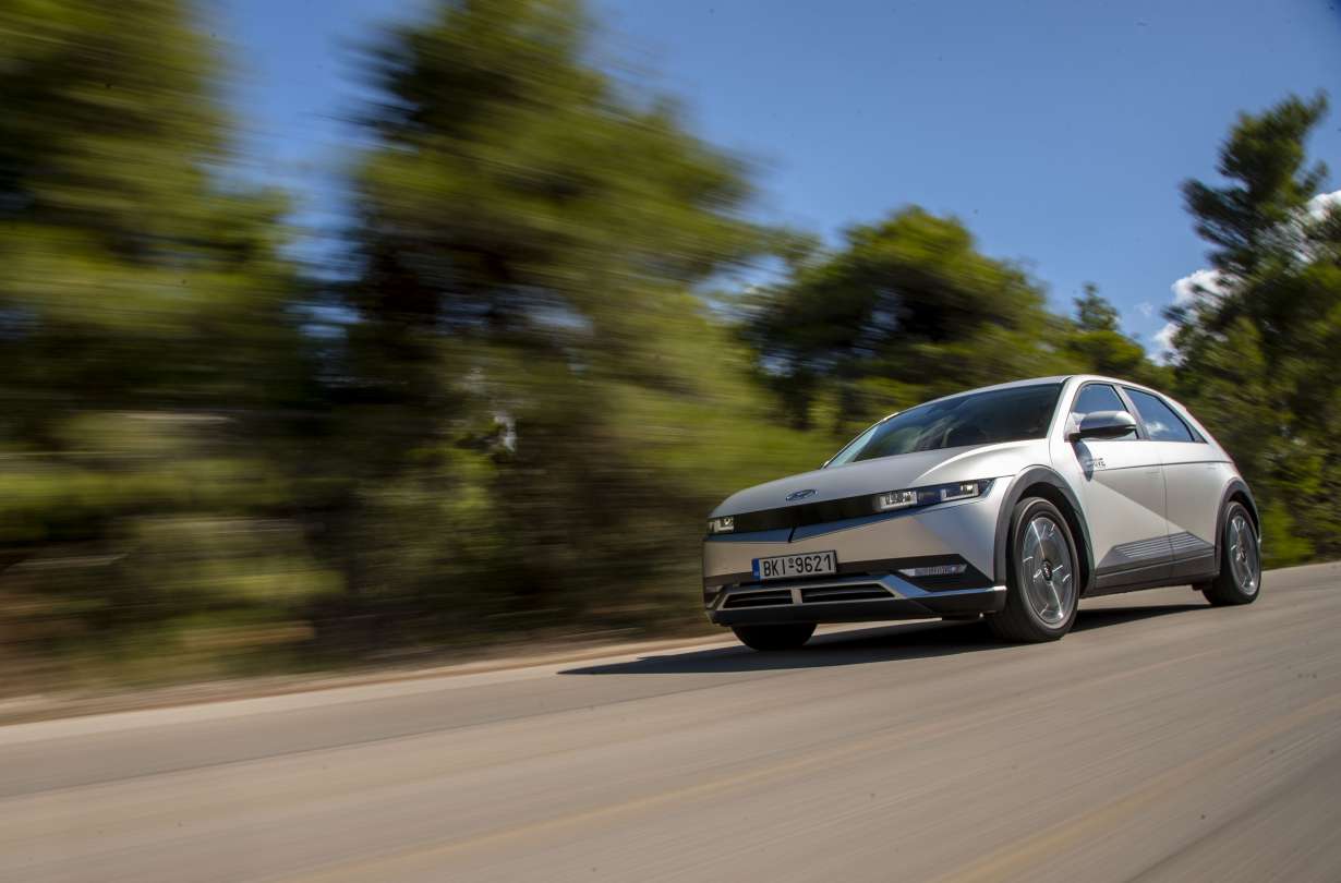 Test drive: Hyundai IONIQ 5 77 kWh 230 PS RWD, Photos © DRIVE Media Group/Thanassis Koutsogiannis Test drive: Hyundai IONIQ 5 77 kWh 230 PS RWD, Photos © DRIVE Media Group/Thanassis Koutsogiannis