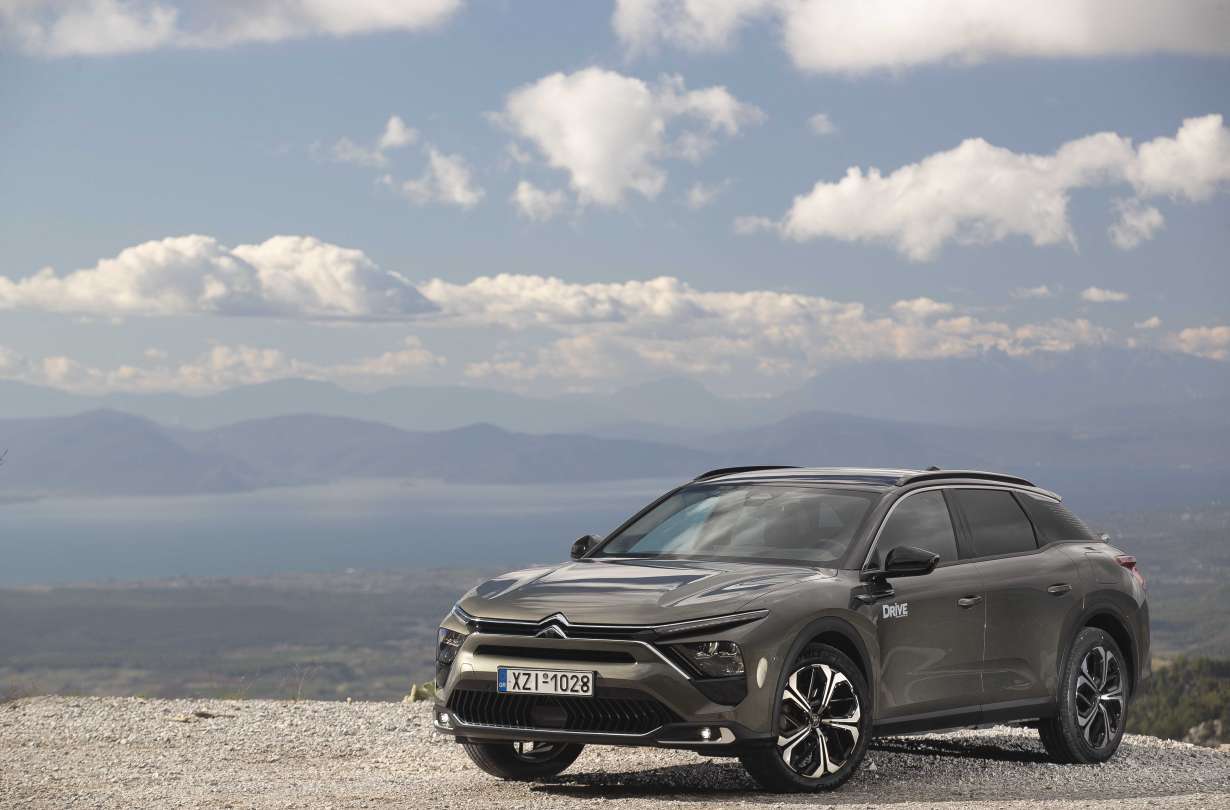 Test drive: Citroën C5 X Plug-In Hybrid 225 PS, Photo © DRIVE Media Group/Thanassis Koutsogiannis Test drive: Citroën C5 X Plug-In Hybrid 225 PS, Photo © DRIVE Media Group/Thanassis Koutsogiannis