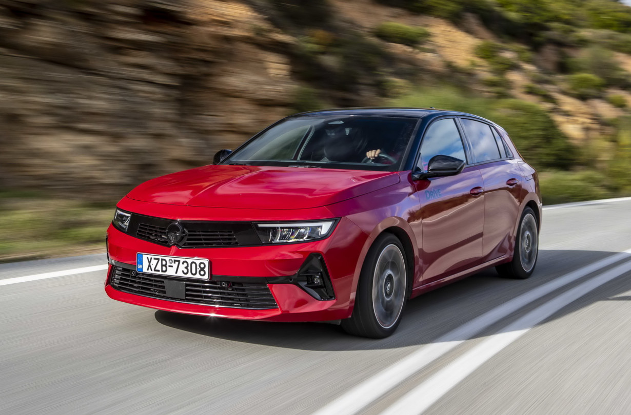 Test drive: Opel Astra Hybrid 180 PS, photo © DRIVE Media Group/Thanassis Koutsogiannis Test drive: Opel Astra Hybrid 180 PS, photo © DRIVE Media Group/Thanassis Koutsogiannis