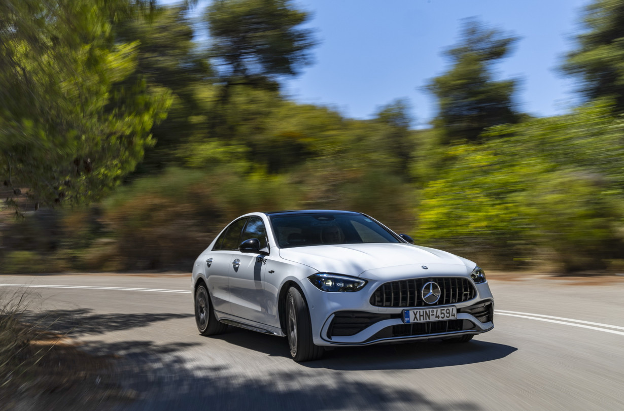 Η Mercedes-AMG C 43 θα μπορούσε να είναι η ιδανικό ενδιάμεση μεταξύ της C 400 e 4MATIC και της σκληροπυρηνικής Mercedes-AMG C 63 S E PERFORMANCE; Test drive: Mercedes-AMG C 43 4MATIC, γλυκιά πάπρικα