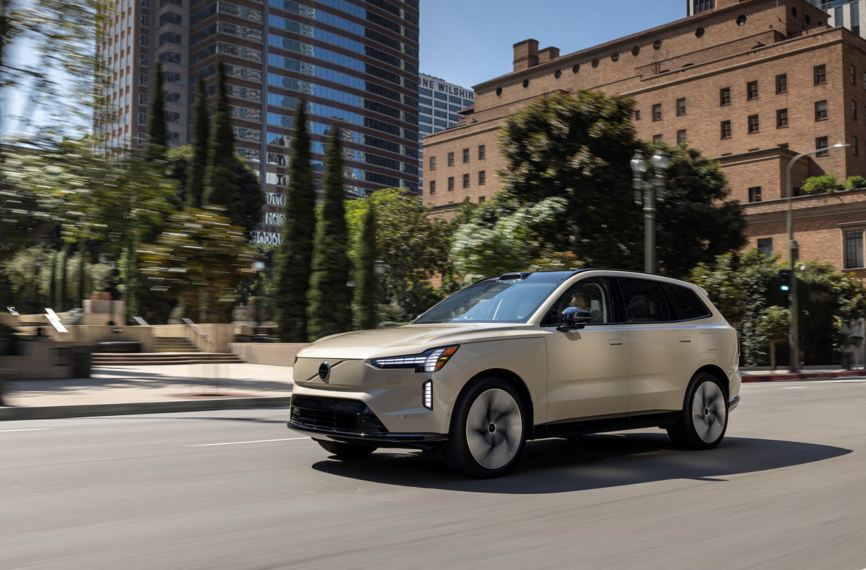 Δεν χωρά αμφιβολία πως το Volvo EX90 είναι το ασφαλέστερο και πιο προηγμένο τεχνολογικά Volvo της Ιστορίας. Volvo ΕΧ90