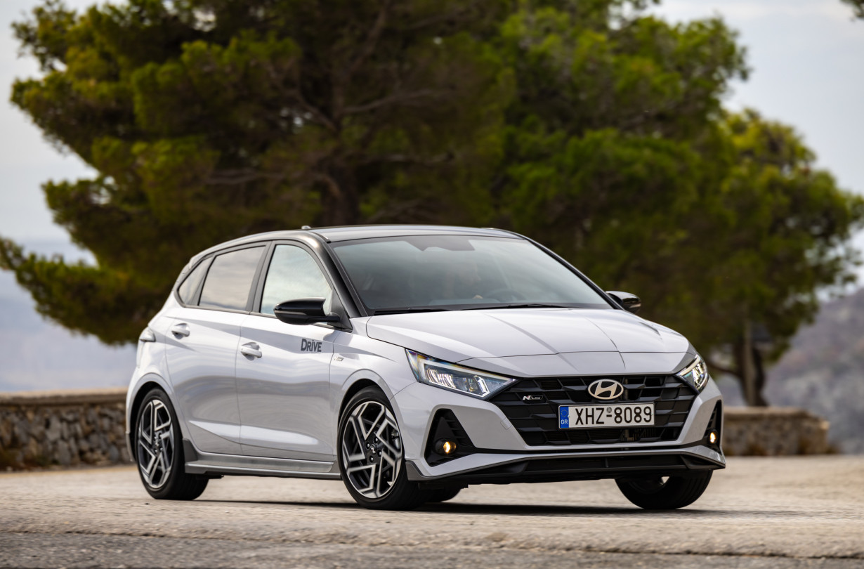 Το Hyundai i20 N Line με το αυτόματο κιβώτιο είναι ίσως το πιο διασκεδαστικό σουπερμίνι της ελληνικής αγοράς Test drive: Hyundai i20 1.0T 7-DCT N Line MY2025, Photo © DRIVE Media Group/Thanassis Koutsogiannis